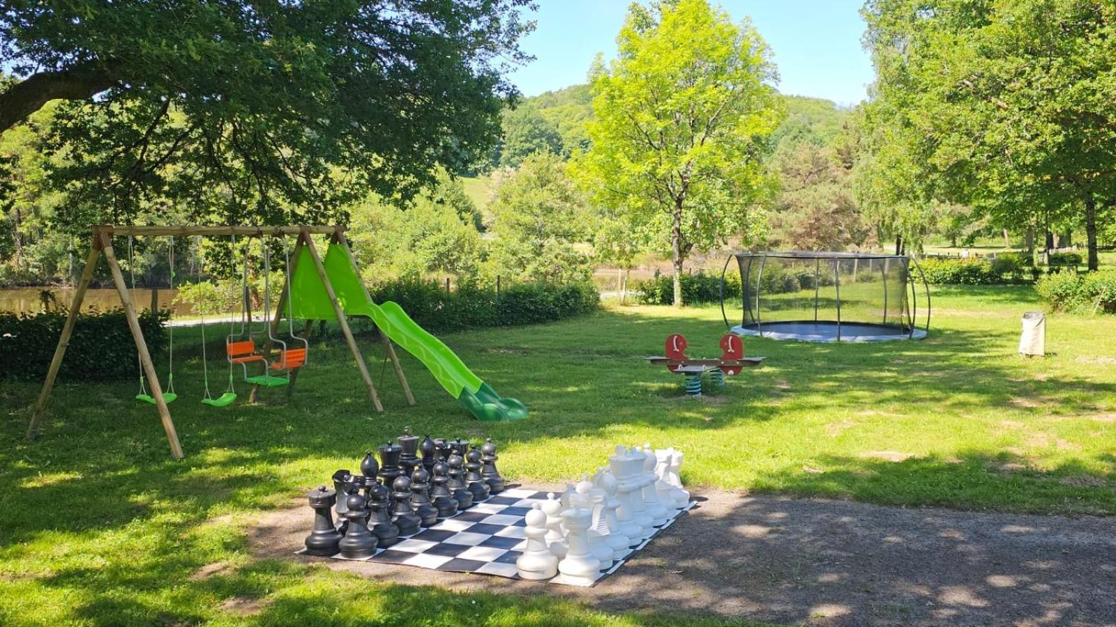 Camping De Ladignac Le Long Bel Air Zewnętrze zdjęcie